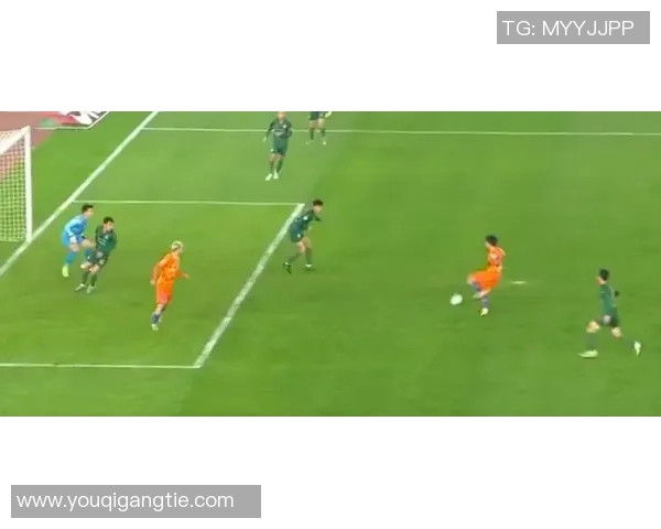 中国足球历史上的明星球员及其对足球发展的影响探讨