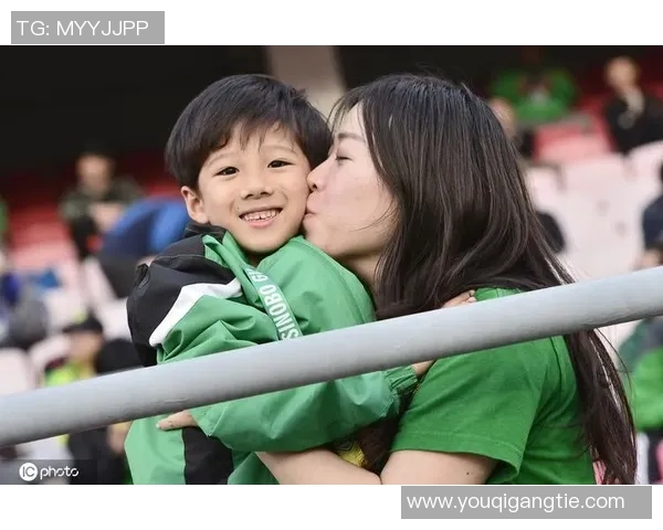 足球明星如何在圣诞节期间享受假期与家庭团聚的温馨时刻