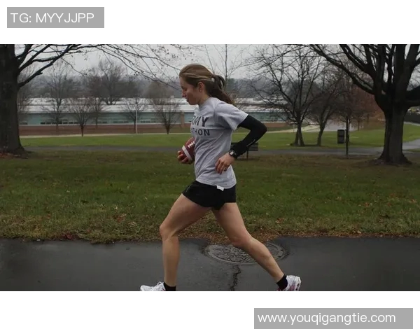 体育明星腰椎间盘突出背后的隐患与康复之路探讨