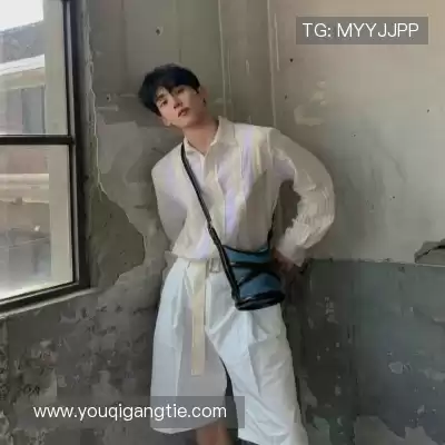 魏航钦